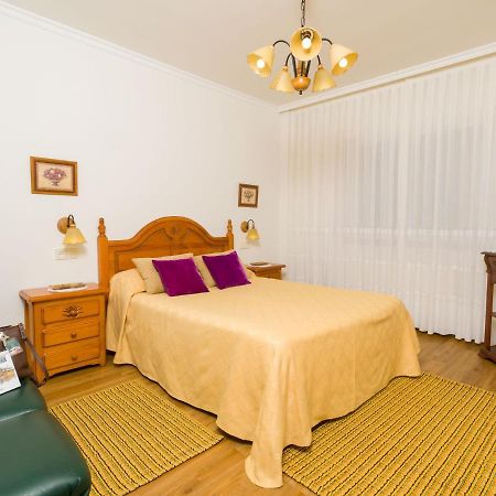 Alojamientos Garden Ribadeo Habitación foto