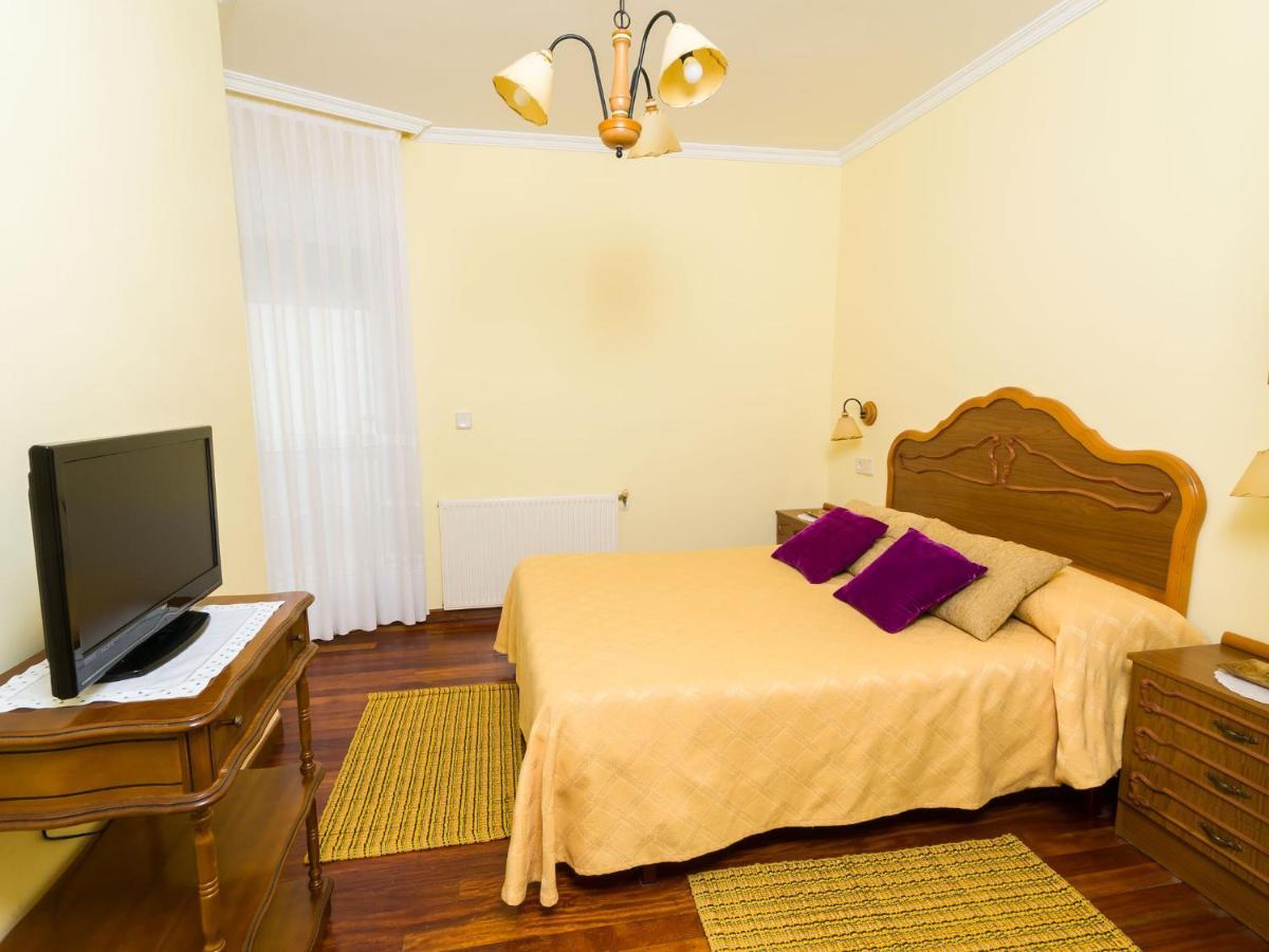 Alojamientos Garden Ribadeo Habitación foto